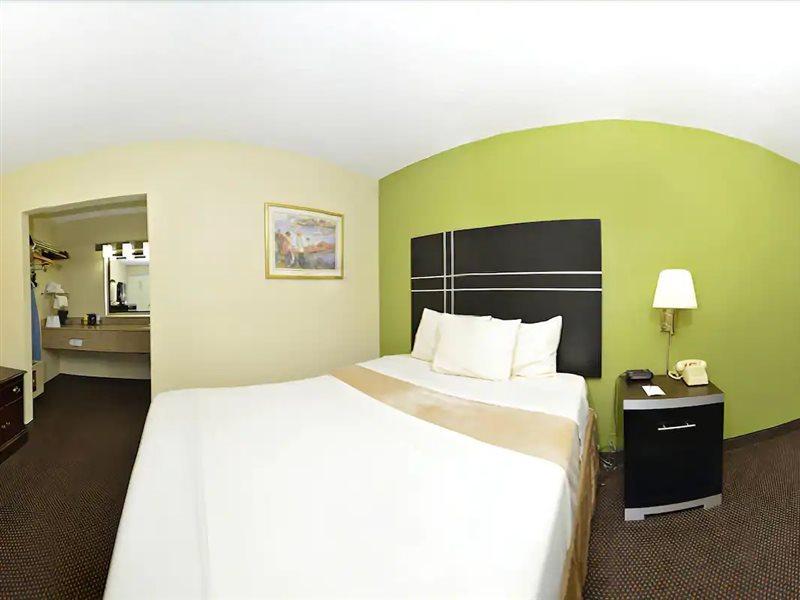 Days Inn Oil City Conference Center Dış mekan fotoğraf